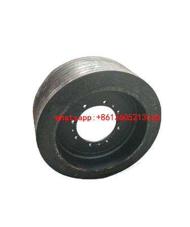 W100H铣刨机后轮轮胎2149239